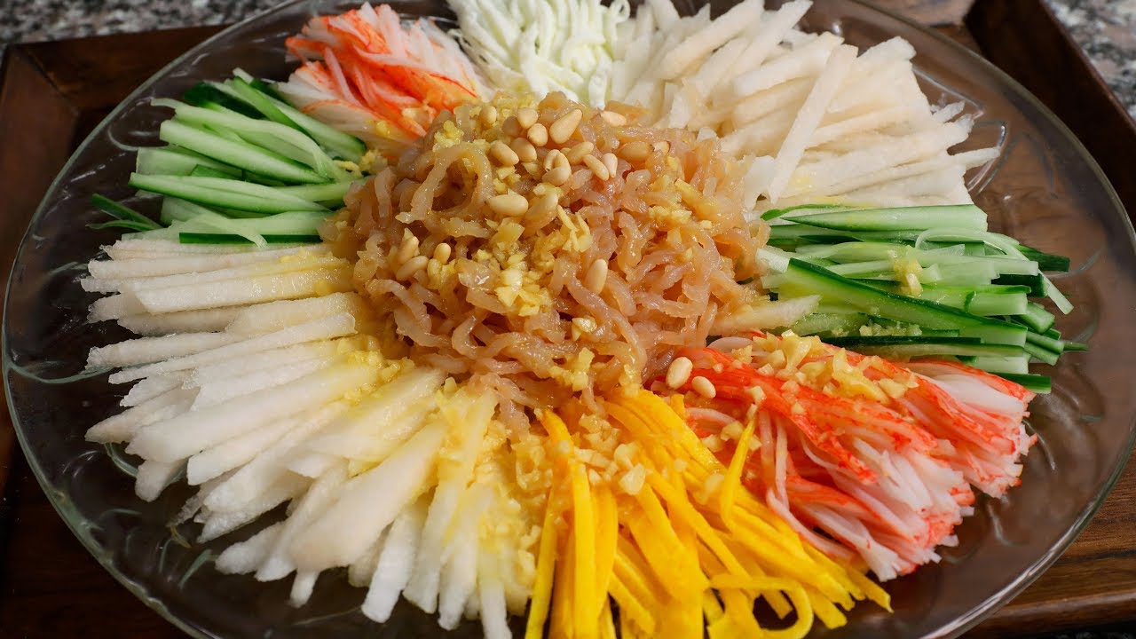 Jellyfish Salad (Haepari-Naengchae: 해파리냉채)
