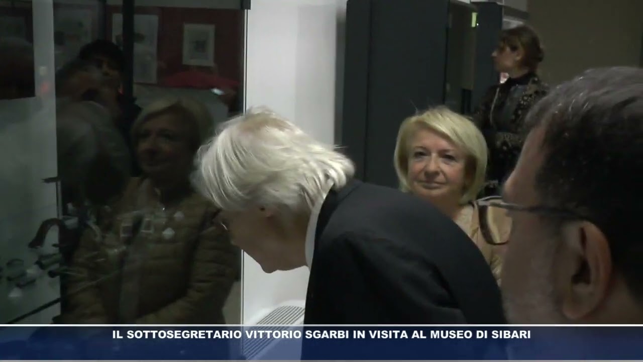 Il sottosegretario Vittorio Sgarbi in visita al Museo di Sibari