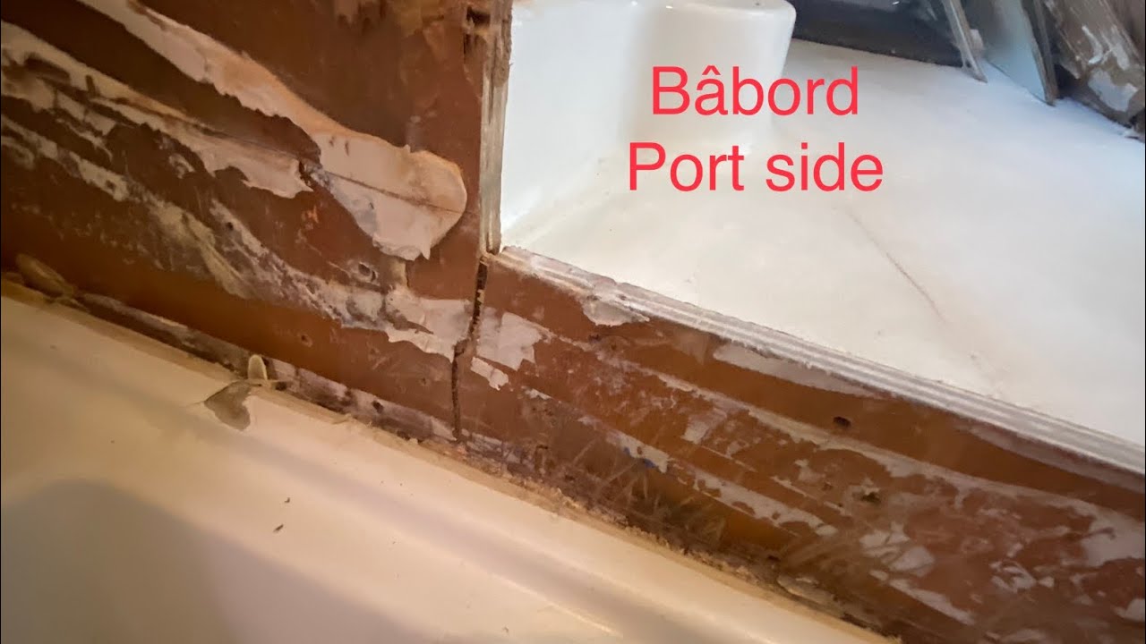 Lagoon 421 cracked bulkhead