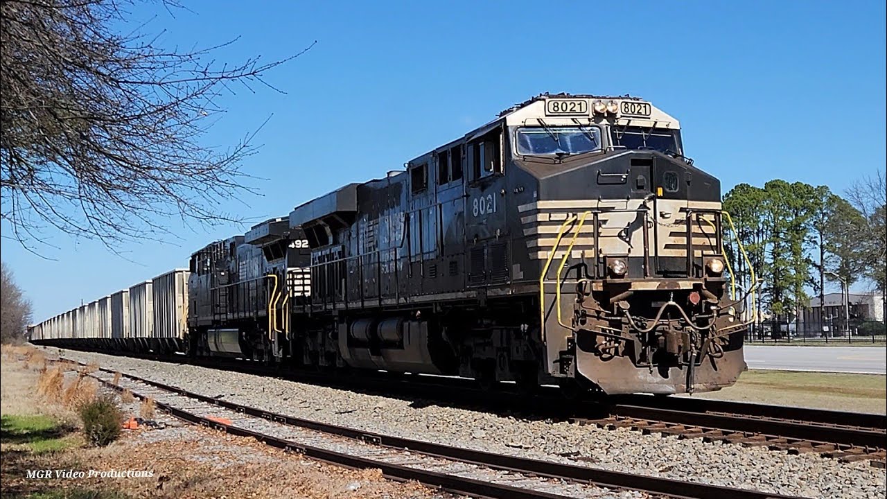 2-22-2026: NS ES44AC 8021 & NS AC44C6M 4924 Lead NS 321 Thru Warner Robins, GA