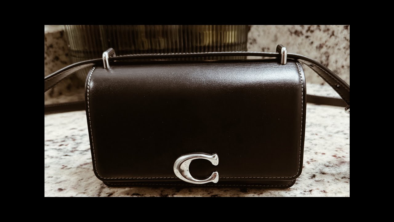 Coach Bandit Crossbody👜🖤| #coach #bag  #whatsinmybag #black #retail #handbags