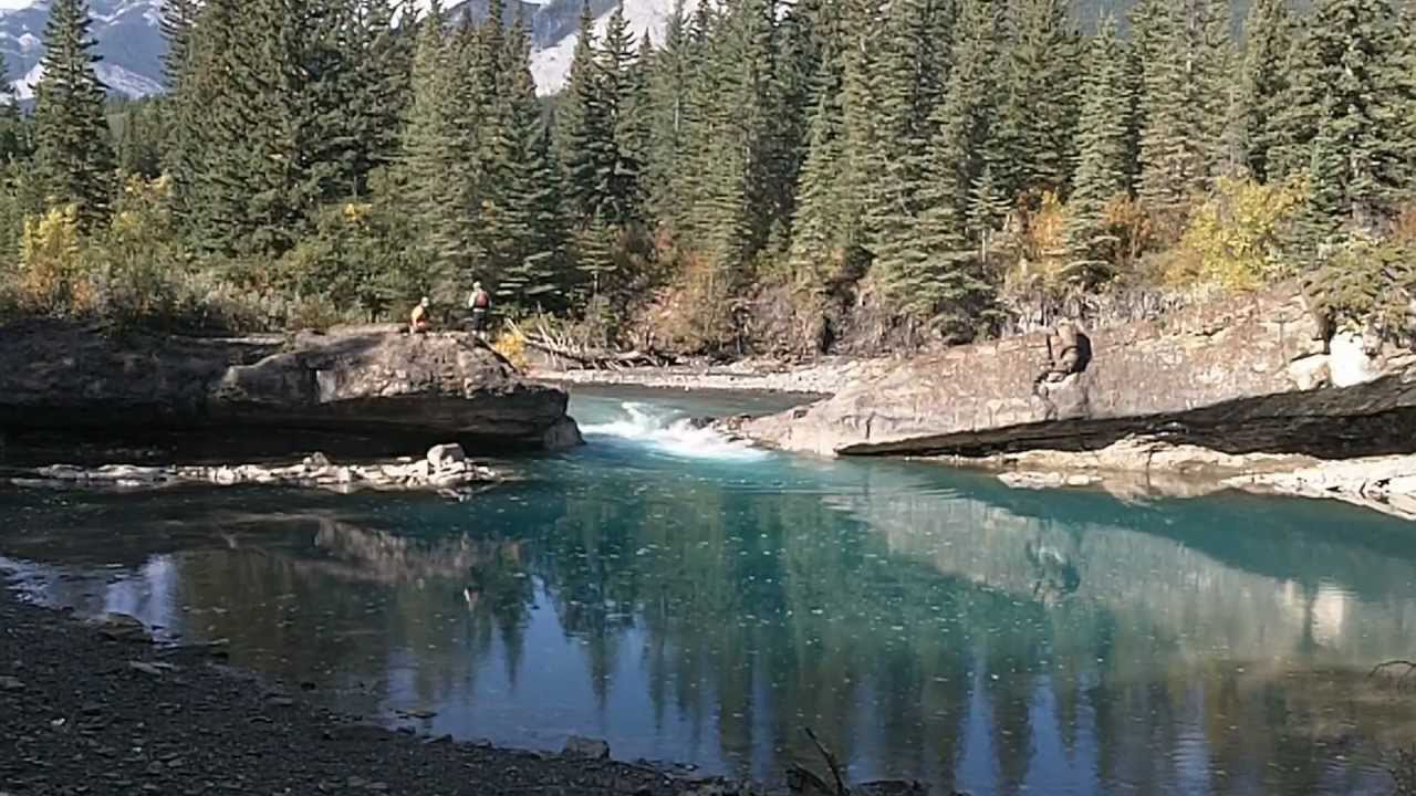 Kayak Kananaskis River (before 2013 flood)