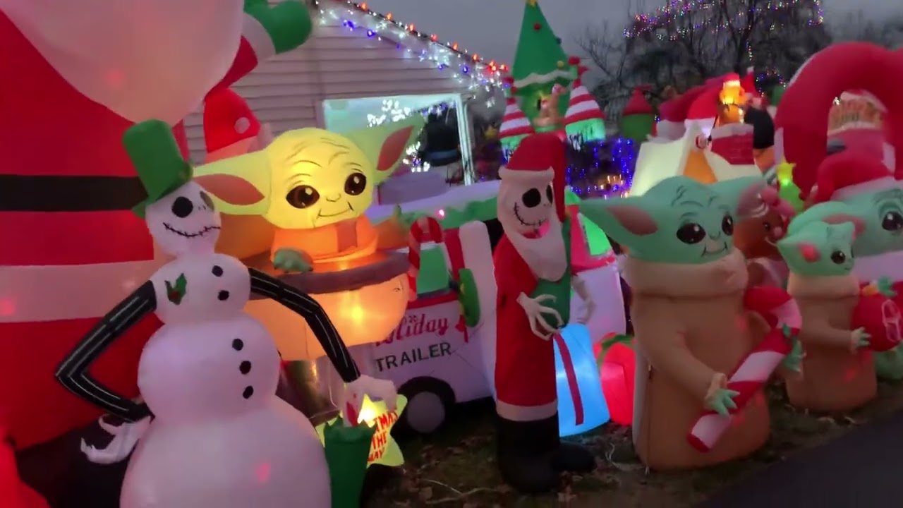 RoBoViDs Christmas 2022 Dusk