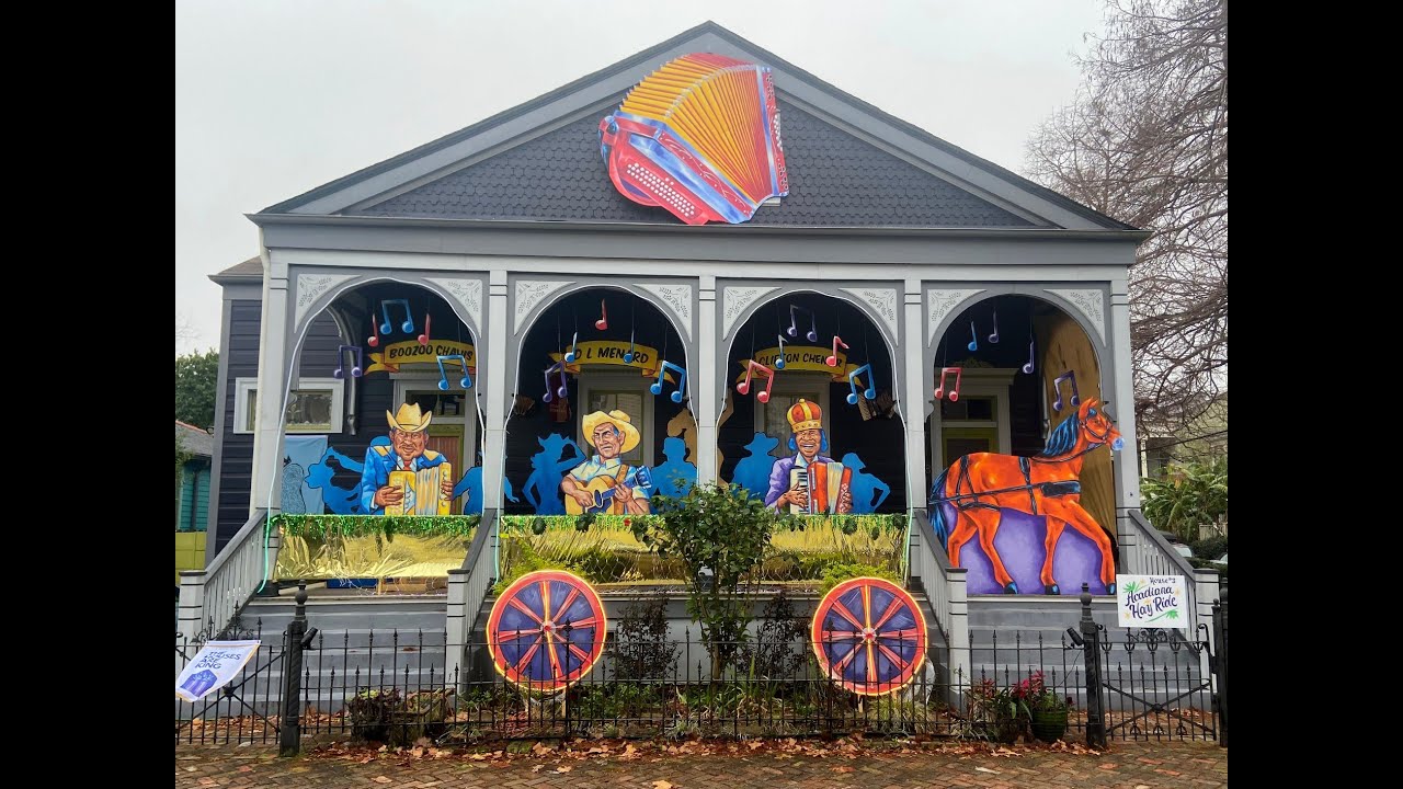 HOUSE FLOATS 2021