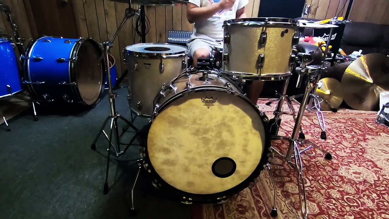 1969 Ludwig Standard in Silver Sparkle