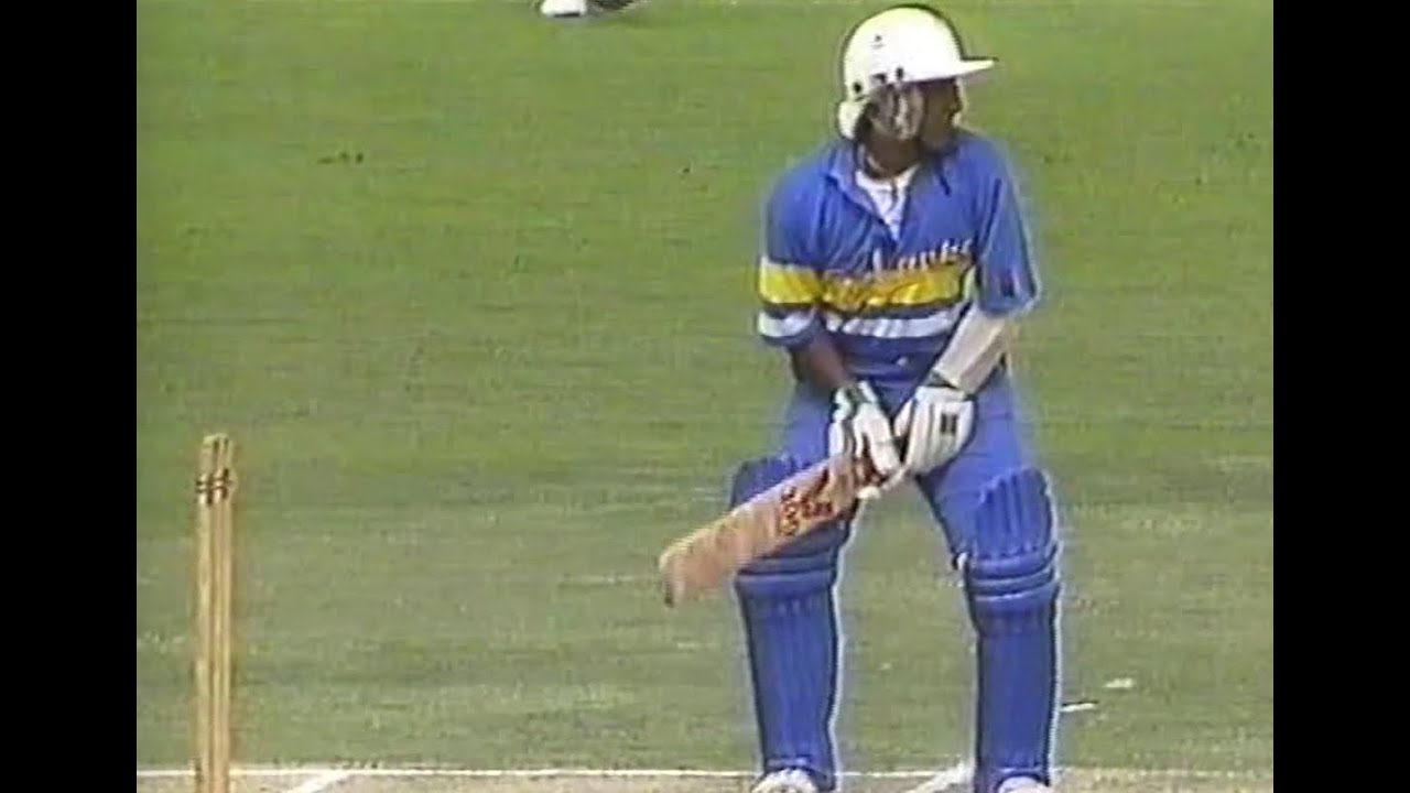 Аравинда на высоте! Блестящая камео Аравинды Де Сильвы в ODI против Australia Adelaide Oval, 1989/90