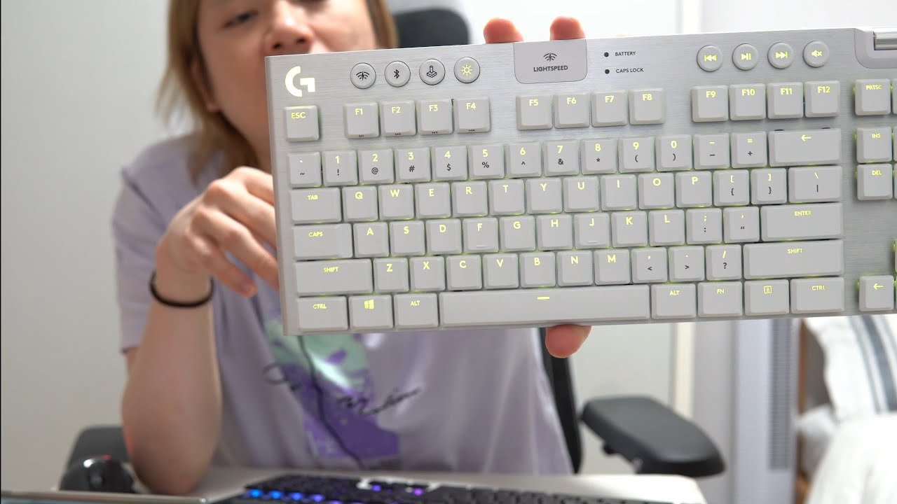Logitech G915 - Black vs White? Tactile vs Clicky? TKL vs Full-Size? Decisions decisions!