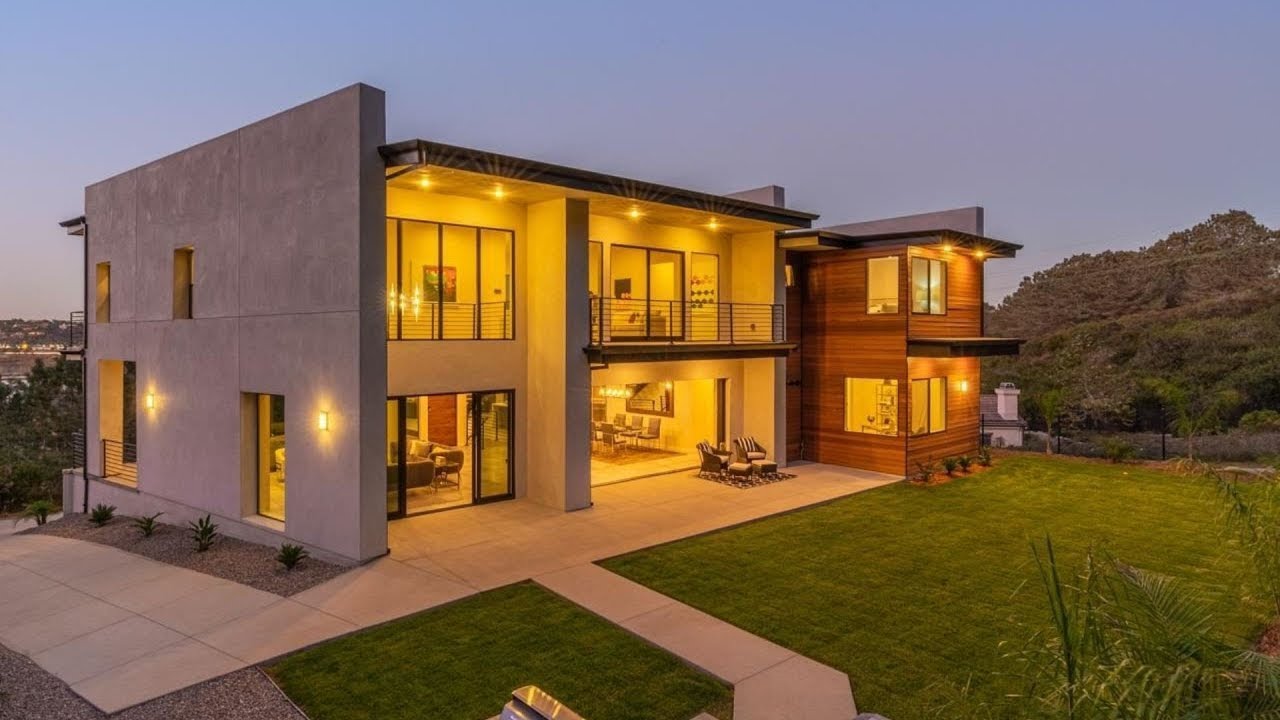 This $5,495,000 Stunning Custom Contemporary Home in Del Mar features A Dramatic Design Moment