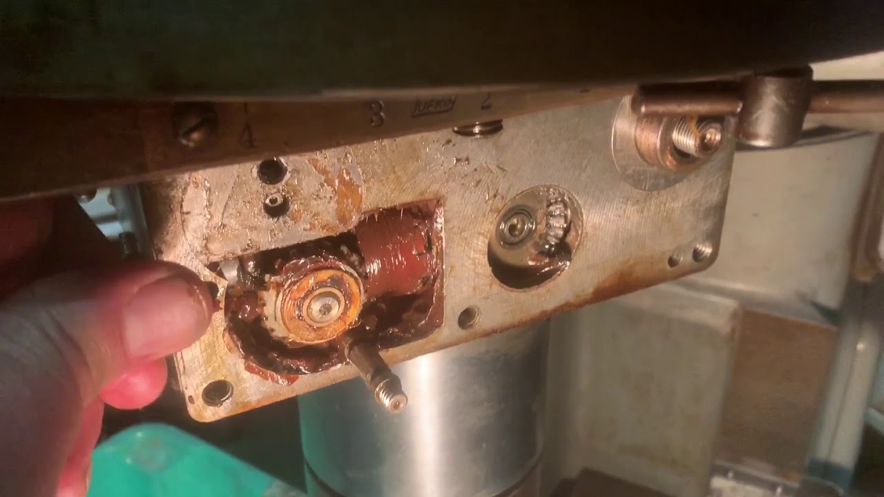 Starting Repair on Downfeed of K&T 2D Rotary Head Mill