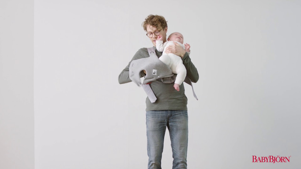 BABYBJ&Ouml;RN - How to use the facing-out position on Baby Carrier Mini
