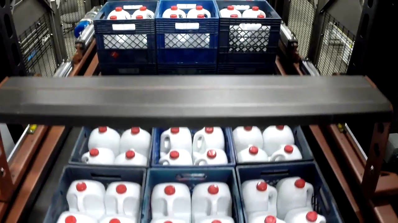 FL3000 Floor Level Palletizer Stacking Milk Crates