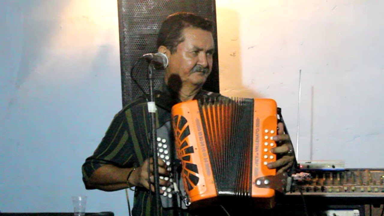 CHANDO MORENO Tema DAME UNA OPORTUNIDAD