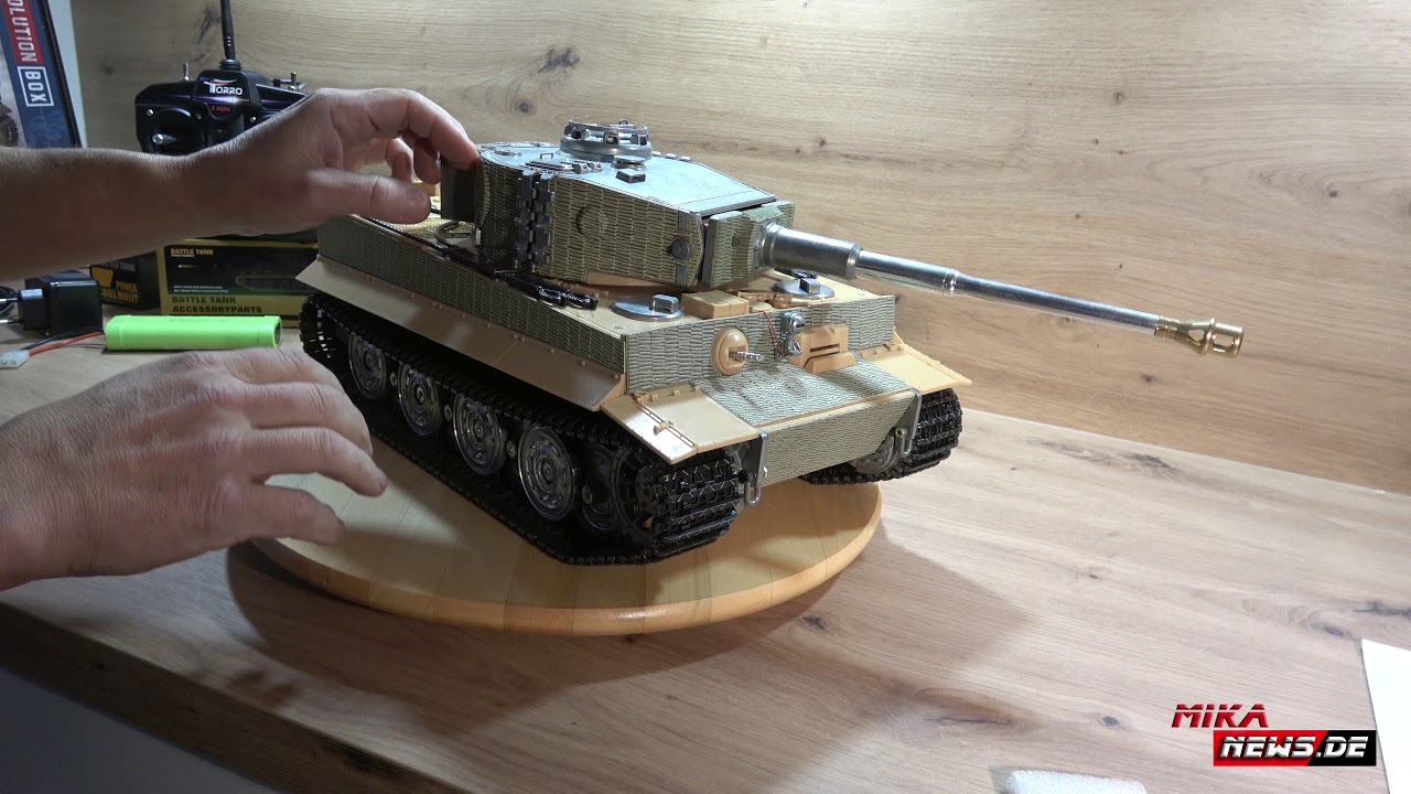 Unboxing - Torro TIGER I - Späte Ausführung - Panzerwagen unlackiert mit Solution Box