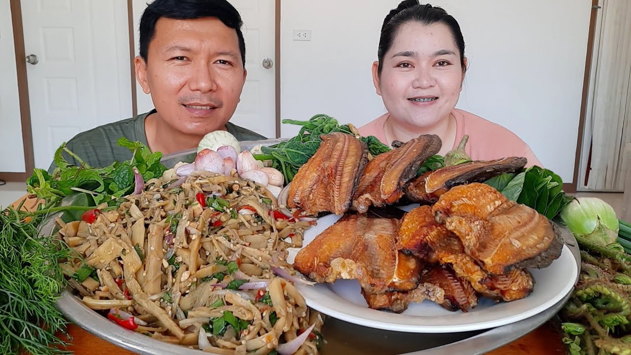 ซุปหน่อไม้ใส่งาใส่ถั่ว กินกับปลาดุกแดดเดียวทอดแซบๆ 3 มิถุนายน พ.ศ.2566