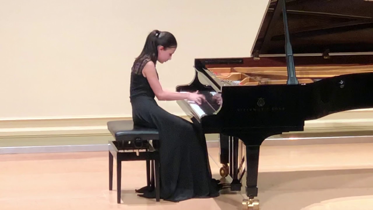 Alexandra Dovgan (13y) at Hans Huber Saal Basel, Switzerland playing „Rondo“ Op. 129 Beethoven