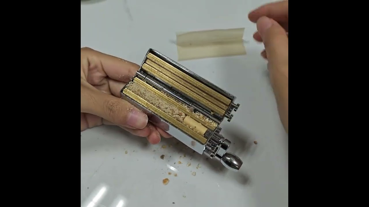 Crazy mind#goodthing #electric #cigarette #rolling#ConeCigaretteRollingTutorial#RollingPapers