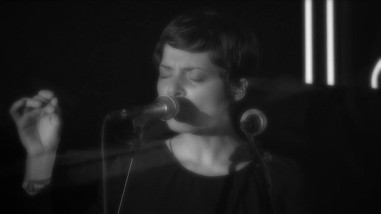Melanie De Biasio -  Afro Blue (Montreux 2014)