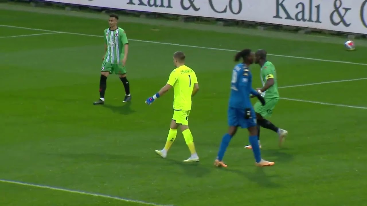 J28 : Red Star / Chamois Niortais, le résumé vidéo