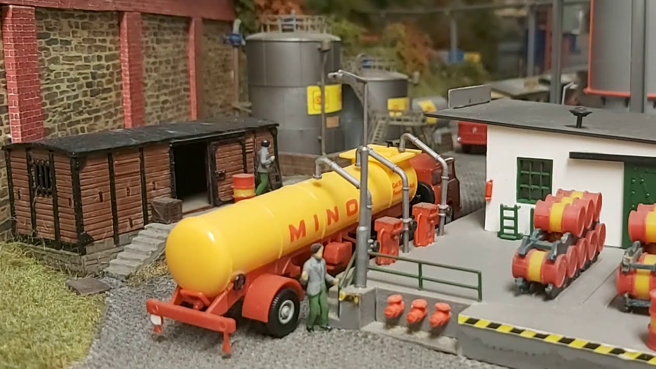 PIKO Modelleisenbahn - Eine bemerkenswerte DDR Spur H0 Modellbahn aus Ungarn