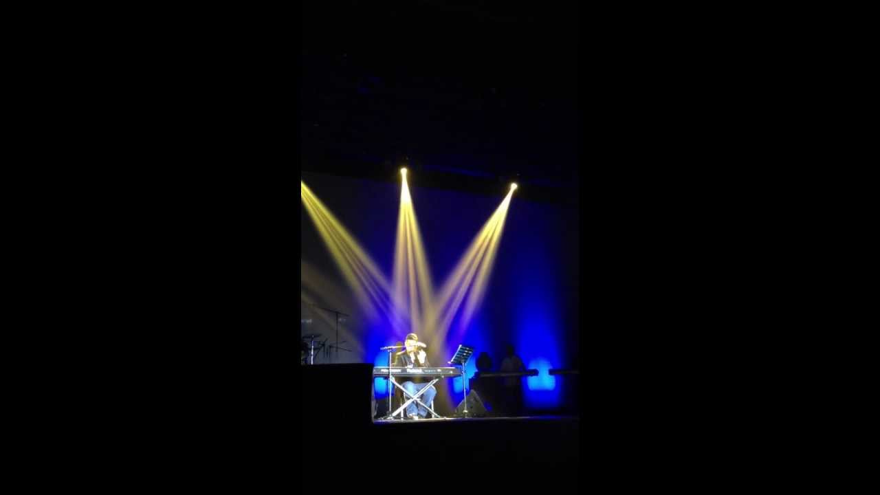 Adnan Sami LIVE in Mauritius Concert TERI BAHON MEIN.MOV