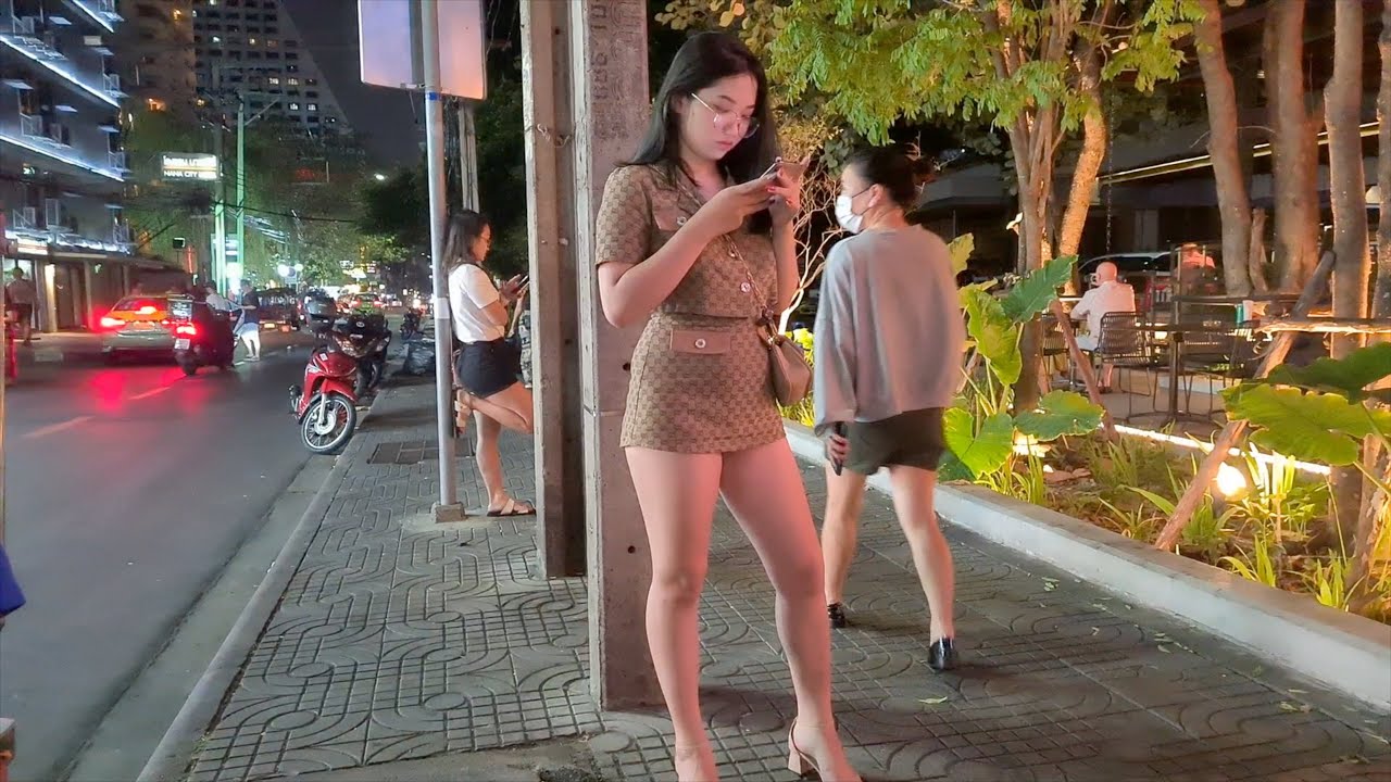 [4k] Thailand Bangkok Soi 4 Nana Nightlife Scenes So Many Freelancers!