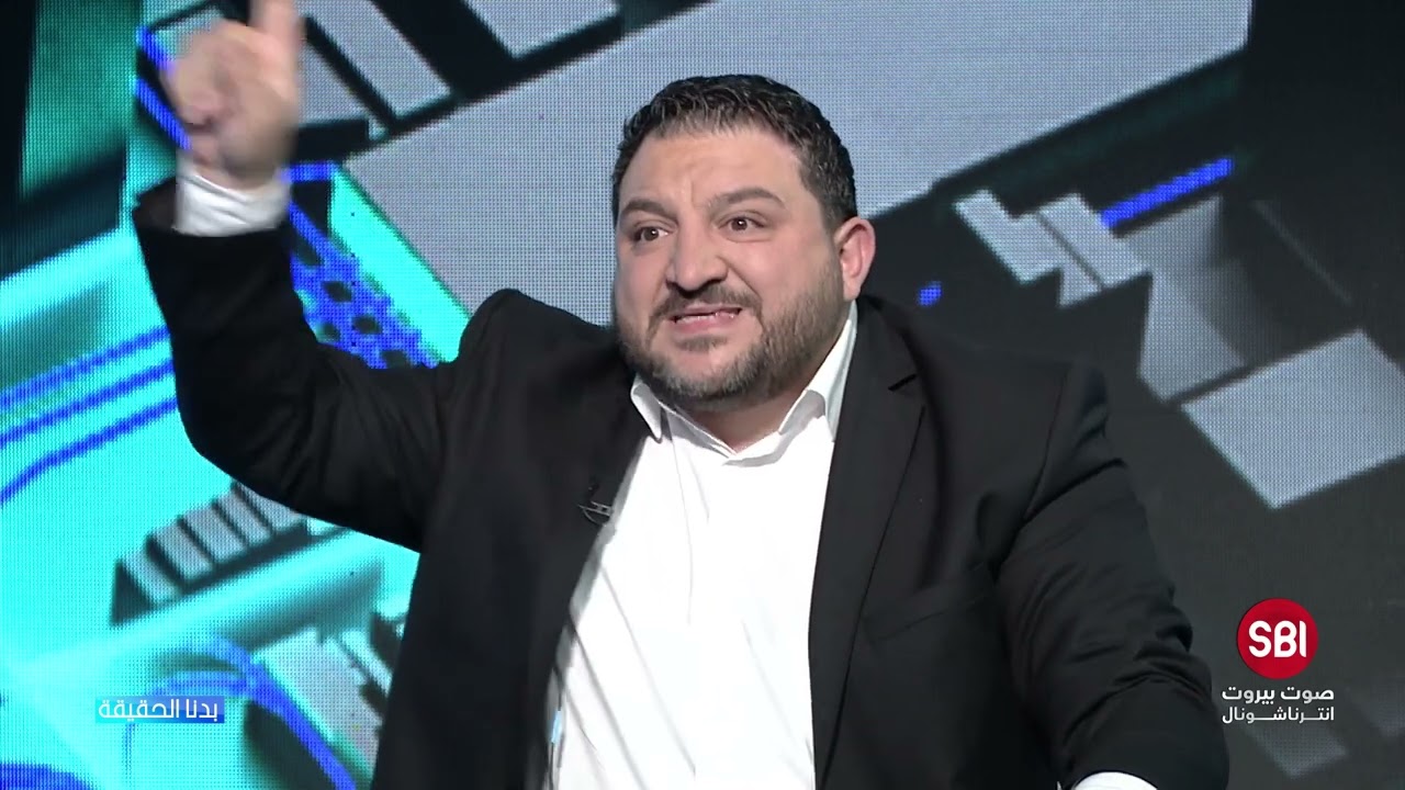 رامي نعيم يُحضِر مسماراً إلى 