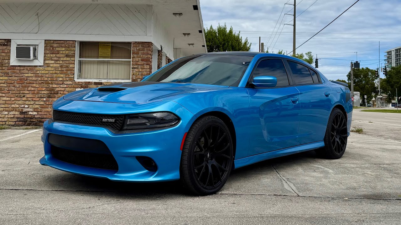 Dodge Charger RT Daytona Classic 2019 года — маслкар с двигателем V8.