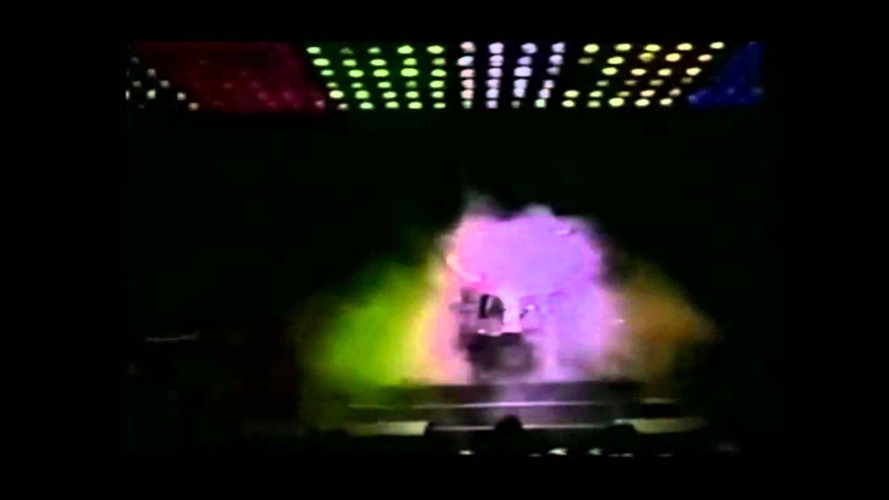 Queen - Bohemian Rhapsody in Paris 1979