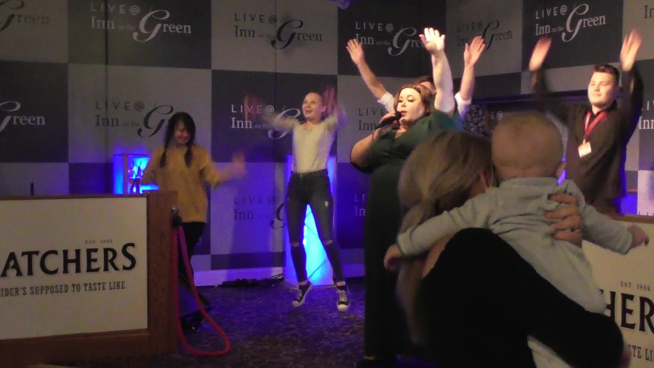 The fabulous Keris Lea sings 'Reach' at Butlin's, Minehead