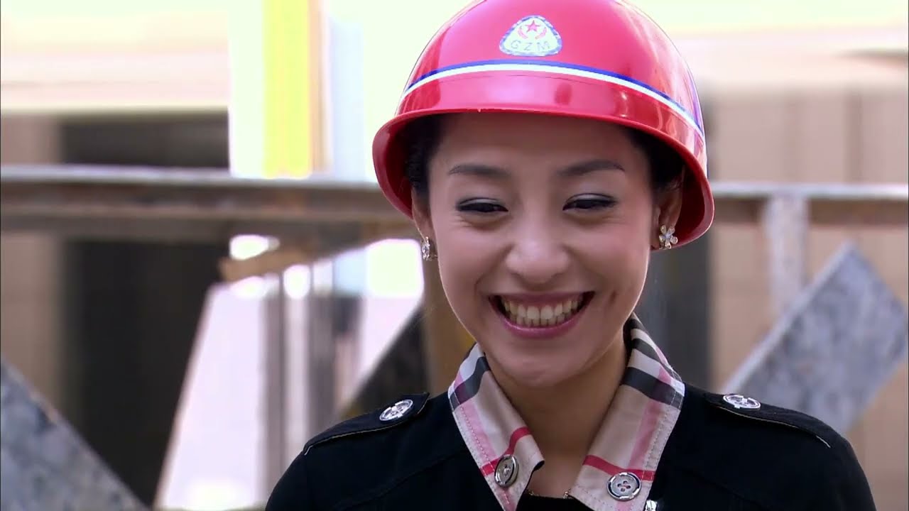 女總裁把爛尾工程丟給窮小子，本來只是送他玩玩，怎料他只用10天賺了100萬