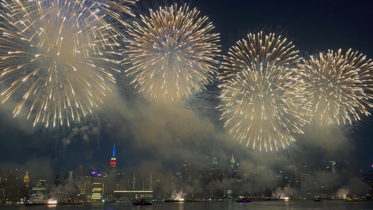New York City Macy's Fourth of July Fireworks 2023 - Full Show