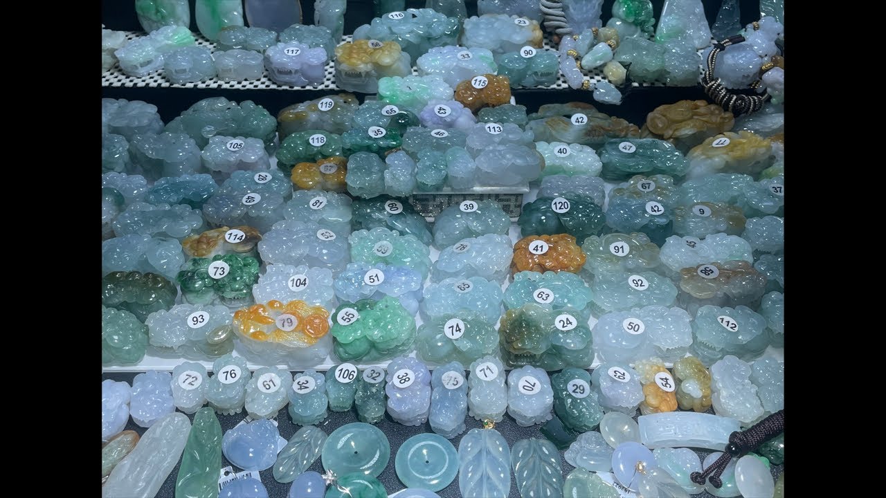2月10号毛哥下午班“翡翠貔貅一哥”正在直播！工廠翡翠一手貨源一劍也是批發價#jade #綠a翡翠 #定制翡翠#流量#古玉收藏 #毛哥精選翡翠