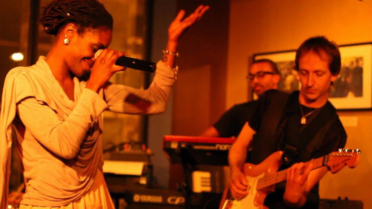 KALMUNITY presents  ODESSA ''QUEEN'' THORNHILL- ''Do you know about love?