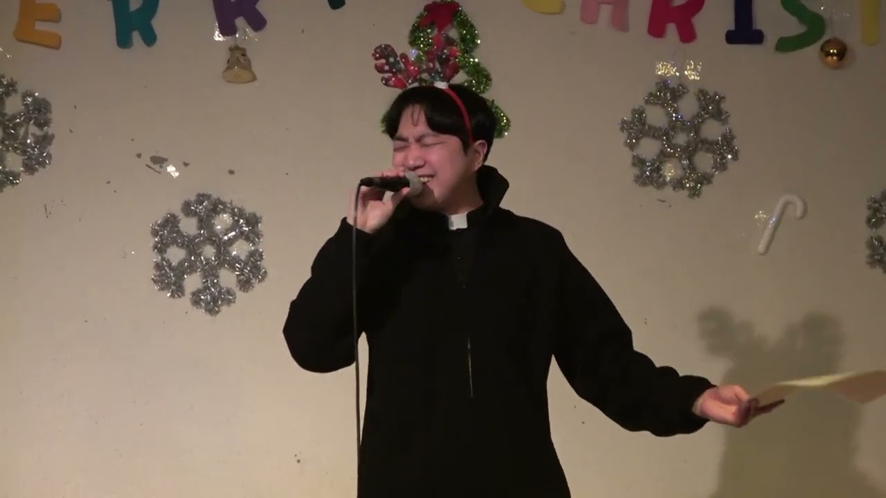 2022.12.25  로다청소년부 발표회.  부주임신부님 독창