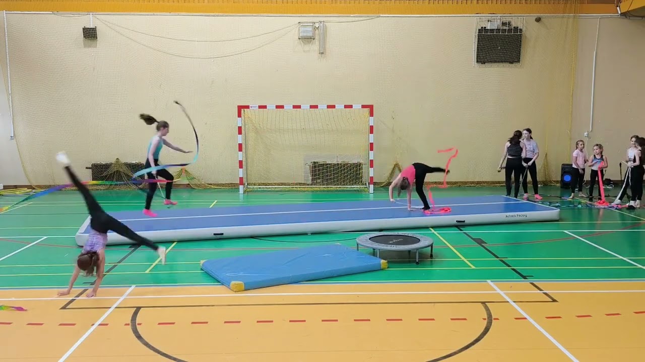 Akademia Ecarte - Pokaz gimnastyczny Ożar&oacute;w Mazowiecki 2025