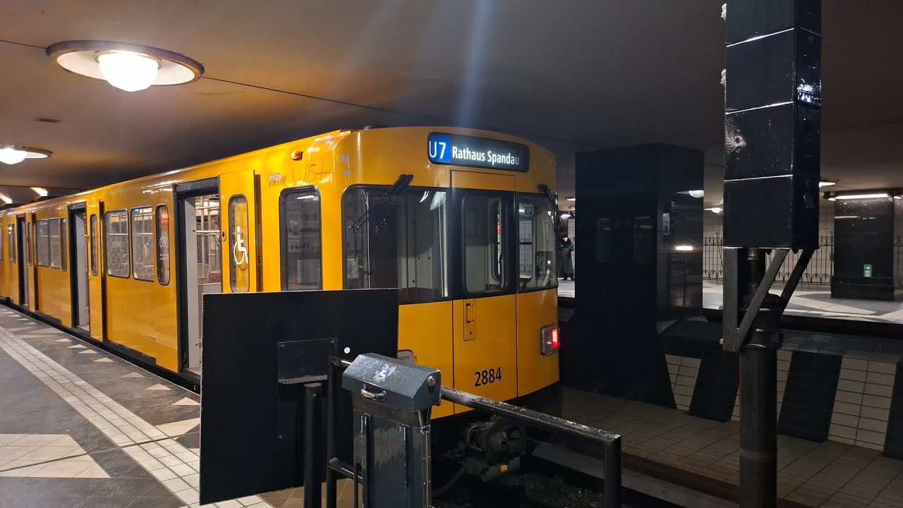 Mitfahrt in der U7 von Rudow bis Rathaus Spandau im F90 2884