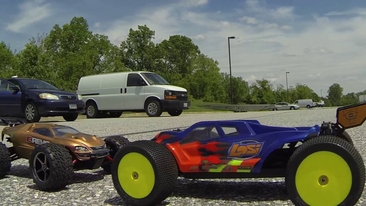 Mini 8ight-T VS Mini E-Revo Trailer