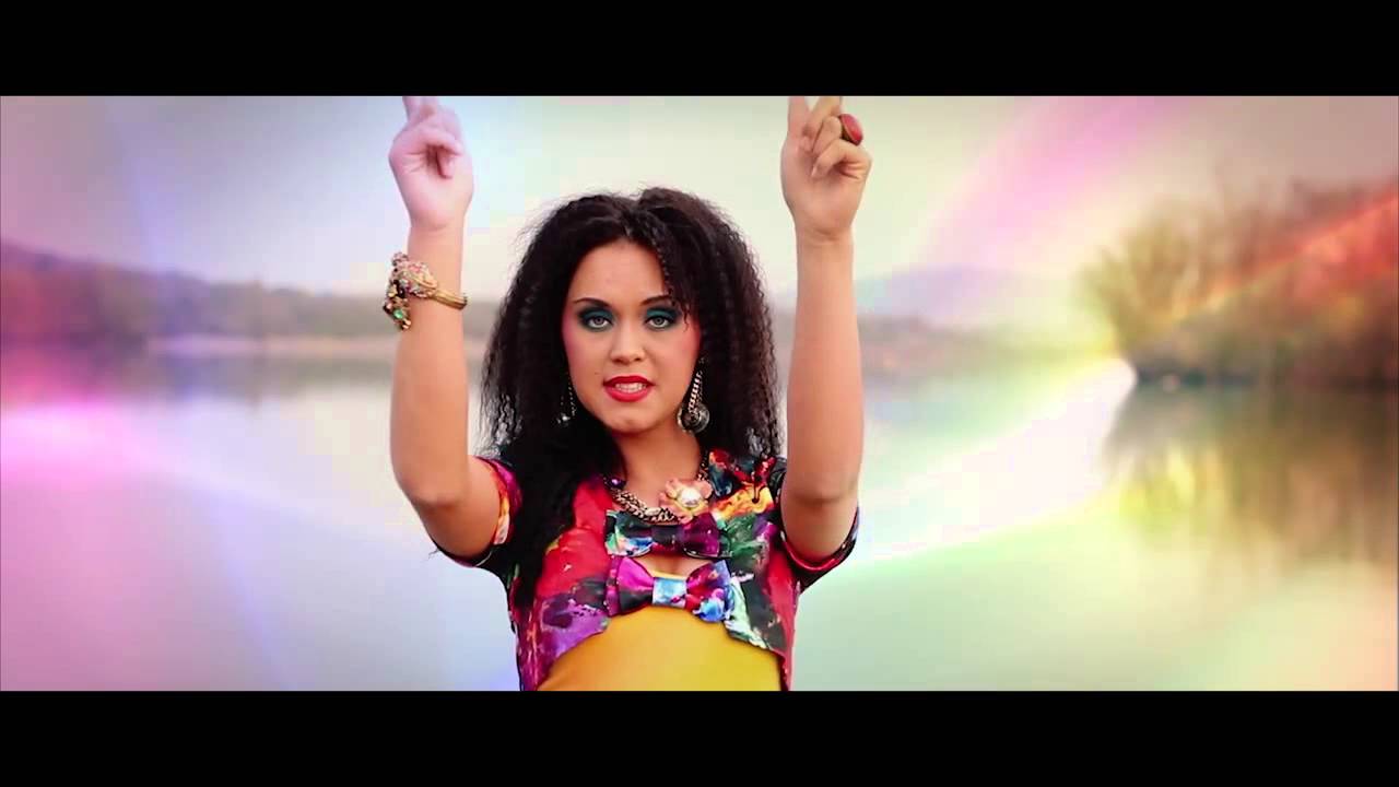 Vanessa Neigert - DU (Official Video)