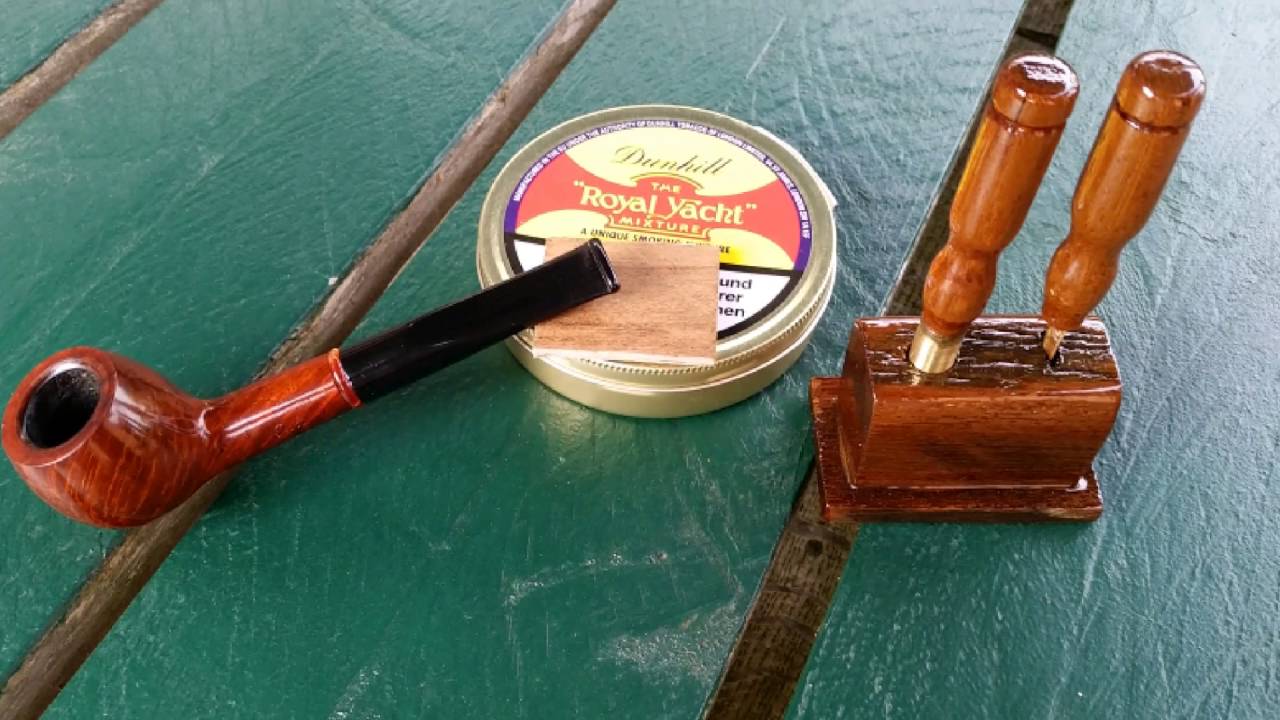 (Pfeife rauchen. Deutsch & english) VA to Old Khakies - Dunhill Royal Yacht