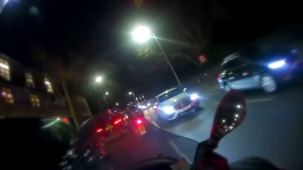 Piaggio MP3 and London's traffic