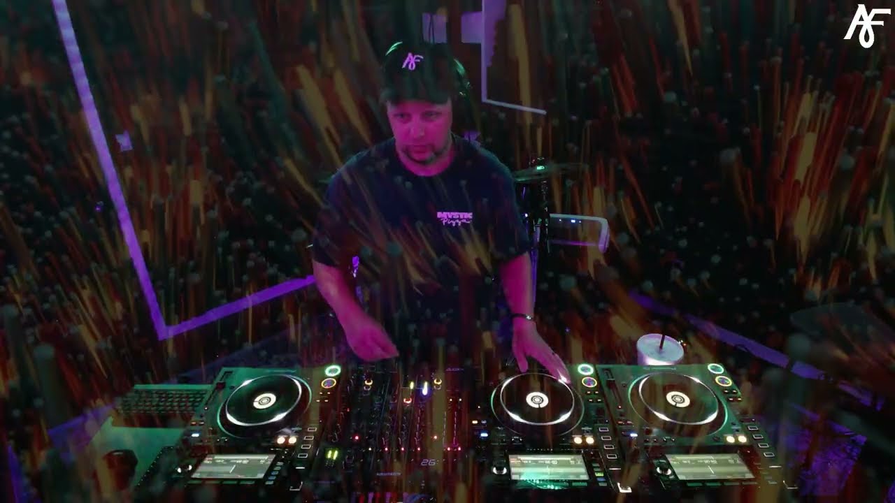 twitch stream - techno - 04 august 2025