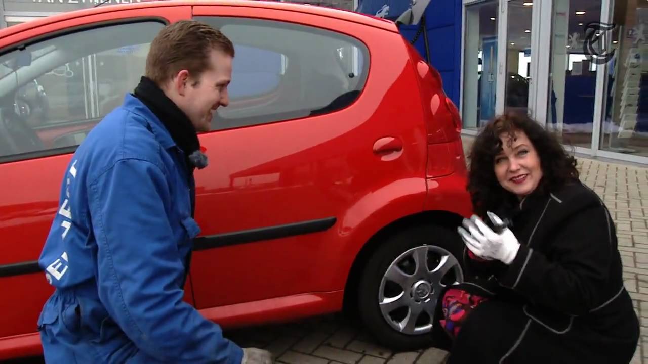 Hoe Moet Het...? Een autoband verwisselen