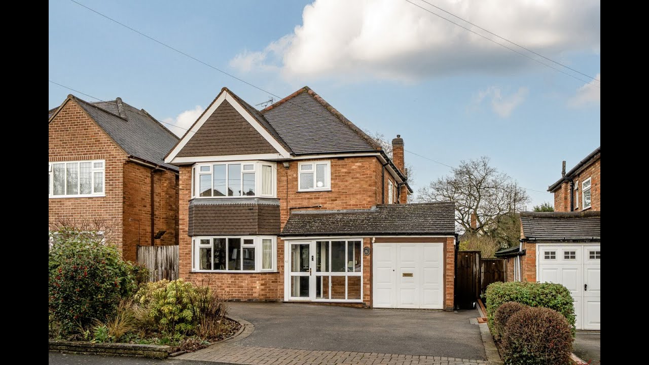 Cambridge Avenue - Rare Detached Home in Prime Solihull Location