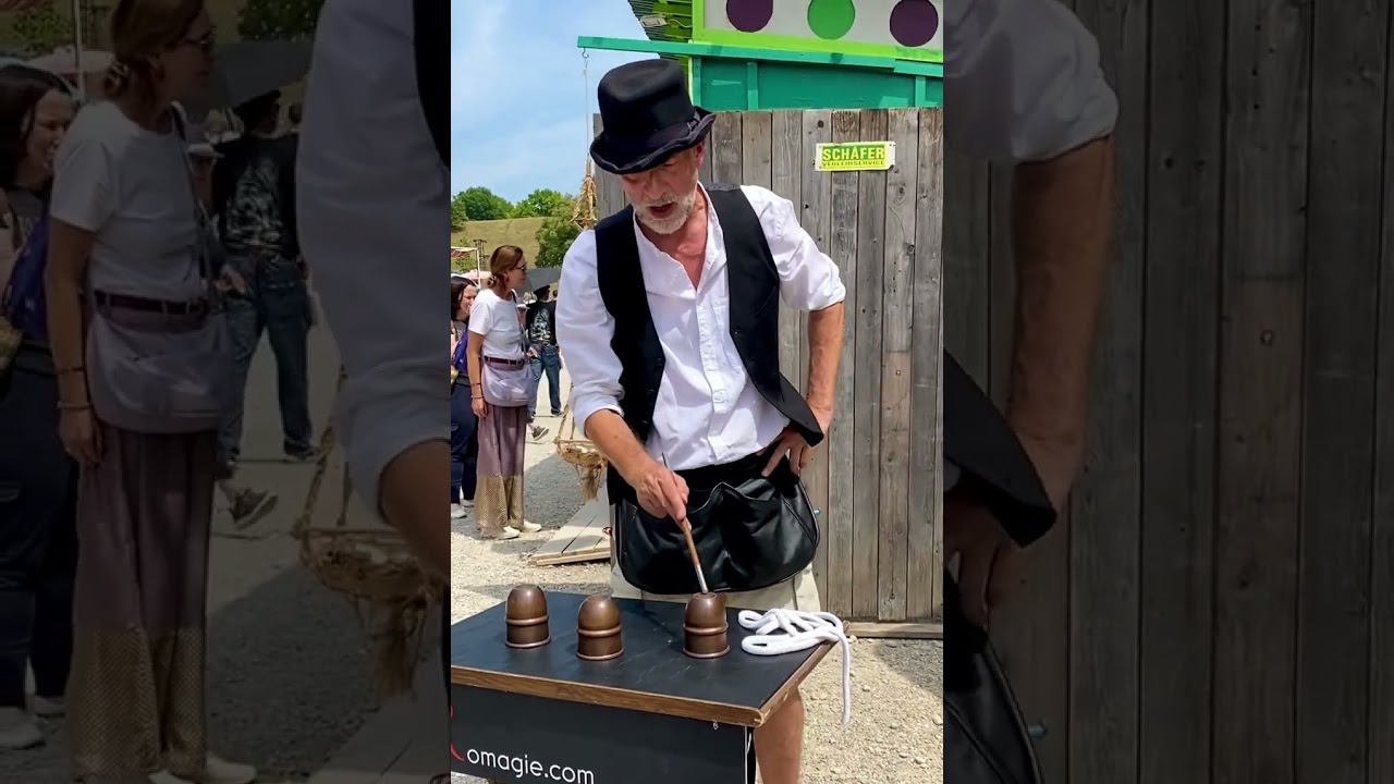 Becherspiel der Gaukler: München Tollwood und AuerDult: Roman Breindl