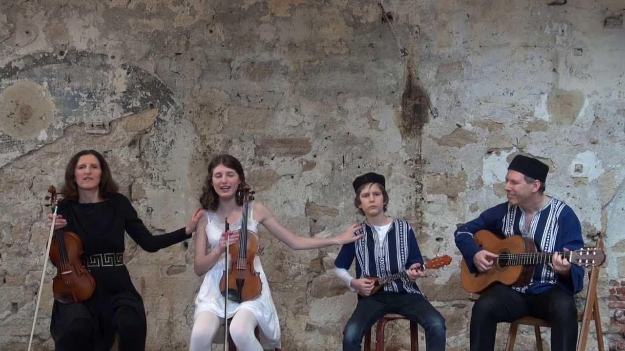 Les enfants du Pirée - Nefeles - Musique grecque