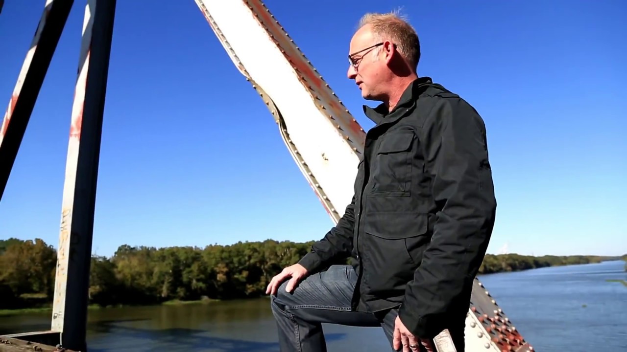 Incredible Old Railroad Lift Bridge!