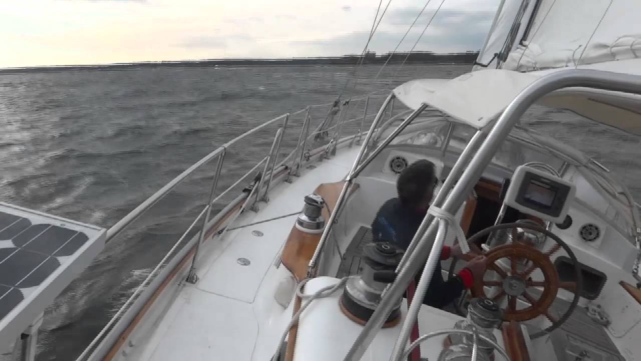 20111016 Azura in 25 kts in Narragansett Bay