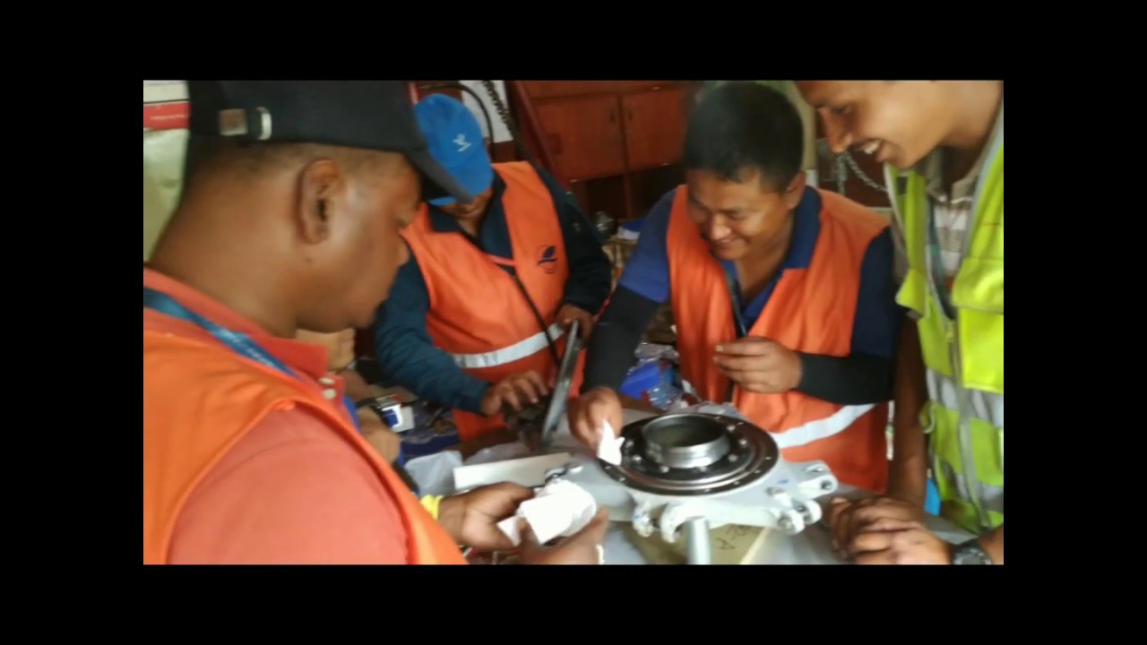 AS 350 b3e swashplate bearing change
