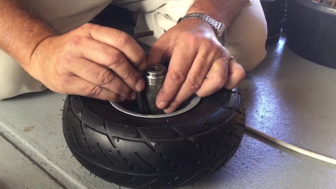 razor e300 rear tyre change the easy way