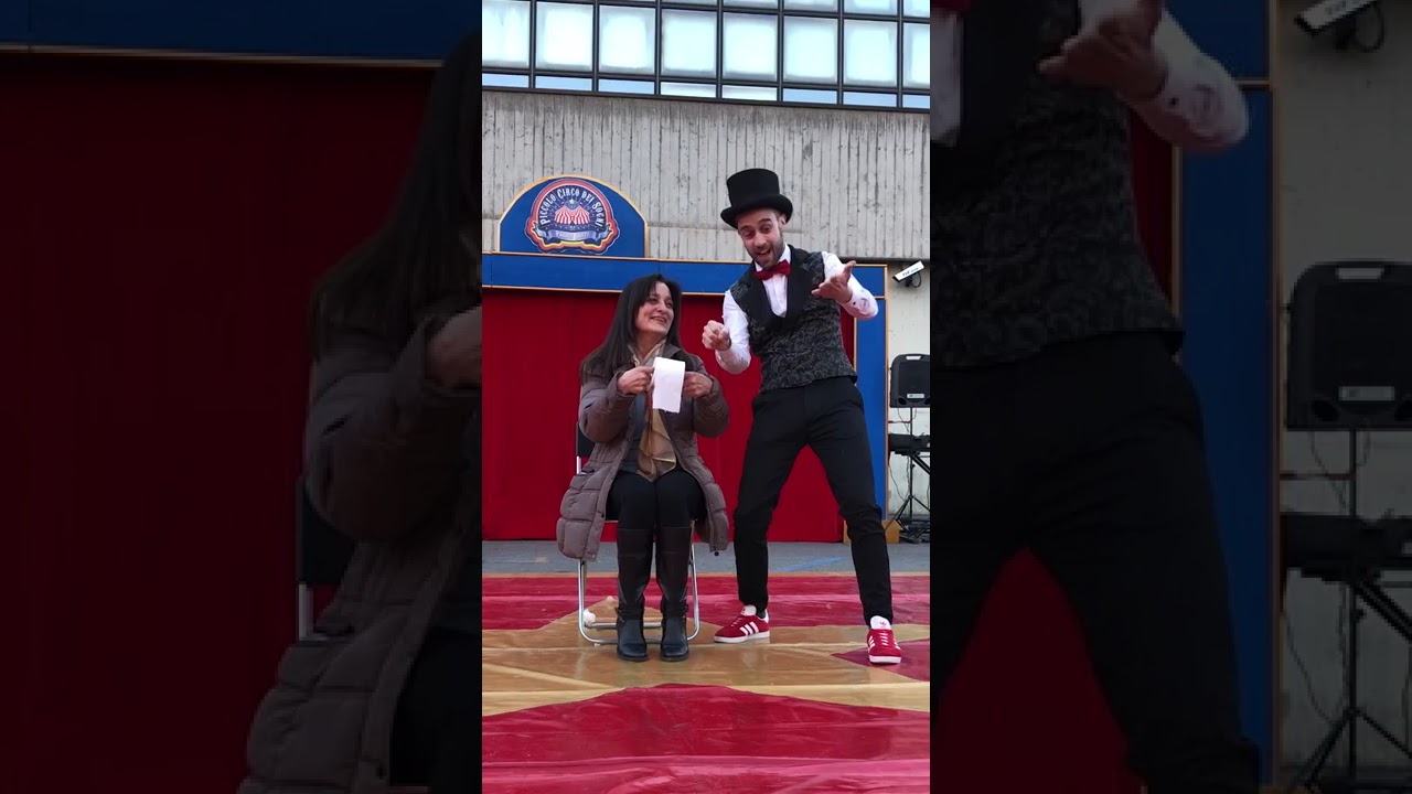 Paper balls over the head -  Mago Dylan